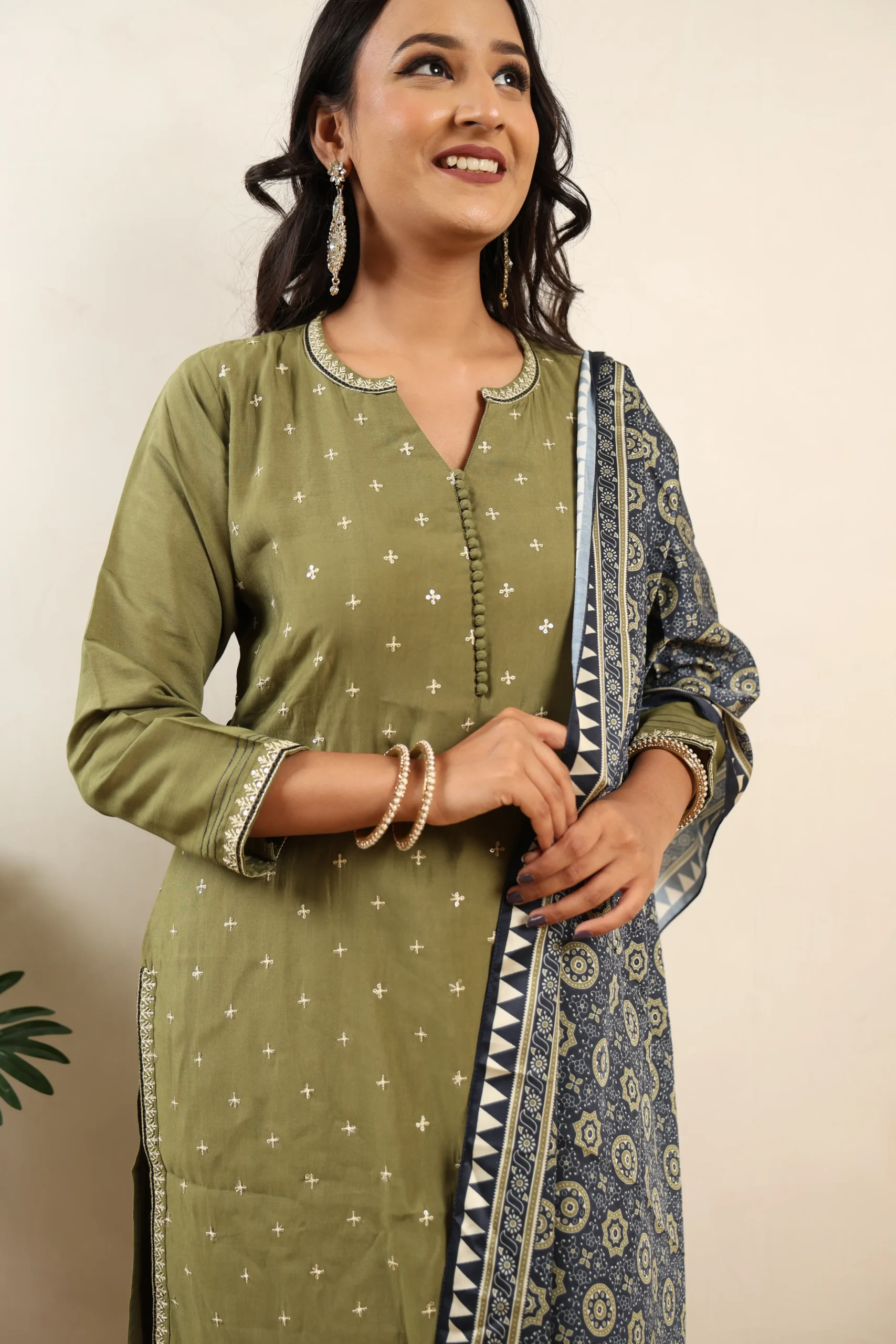 Green Printed Straight Suit with Cotton Dupatta - Image 2