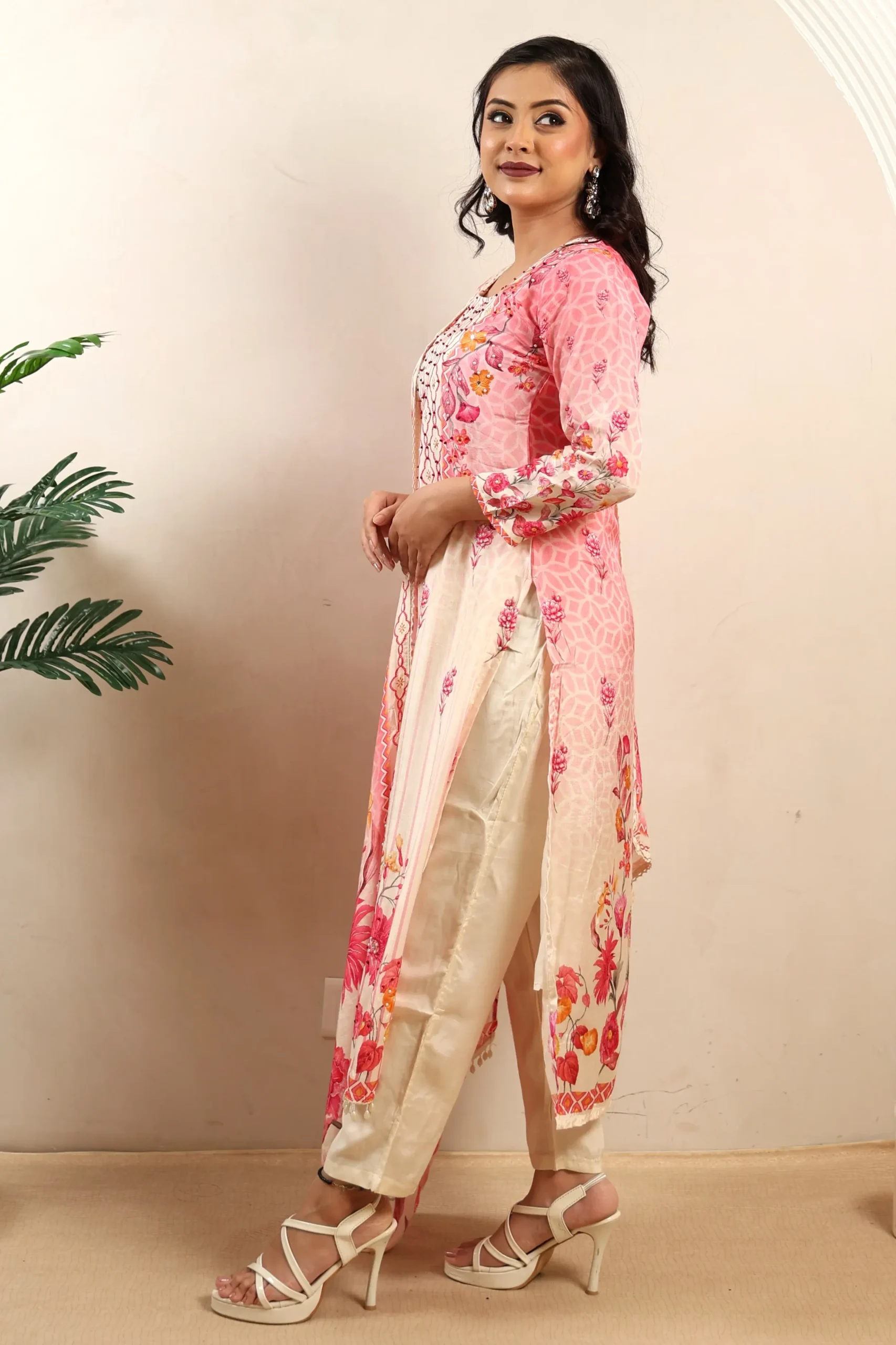 Muslin A-Line Suit with Bead Work - Image 5