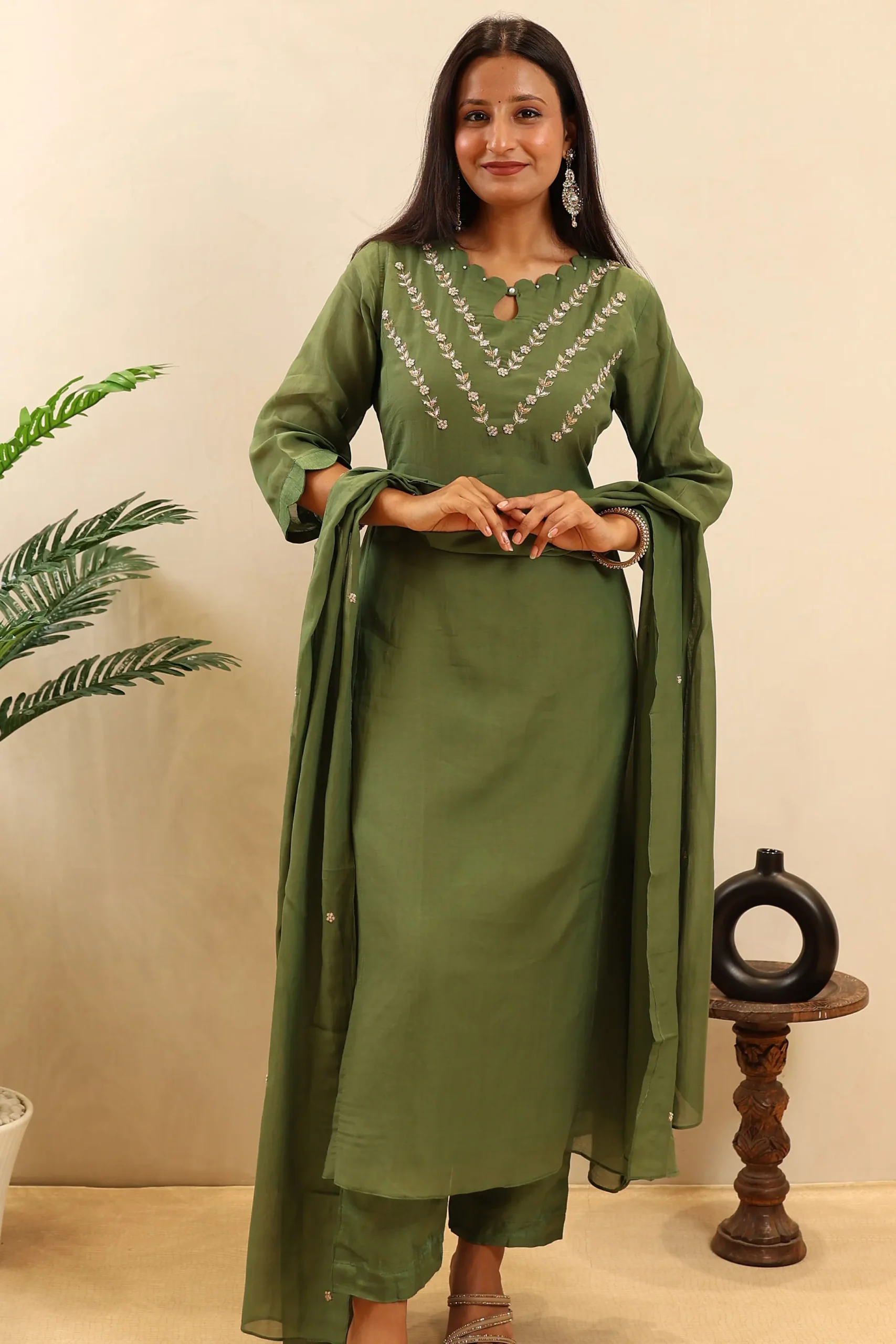 Chunnon Anarkali Featuring Dabka Work on the Neck and Moti Work