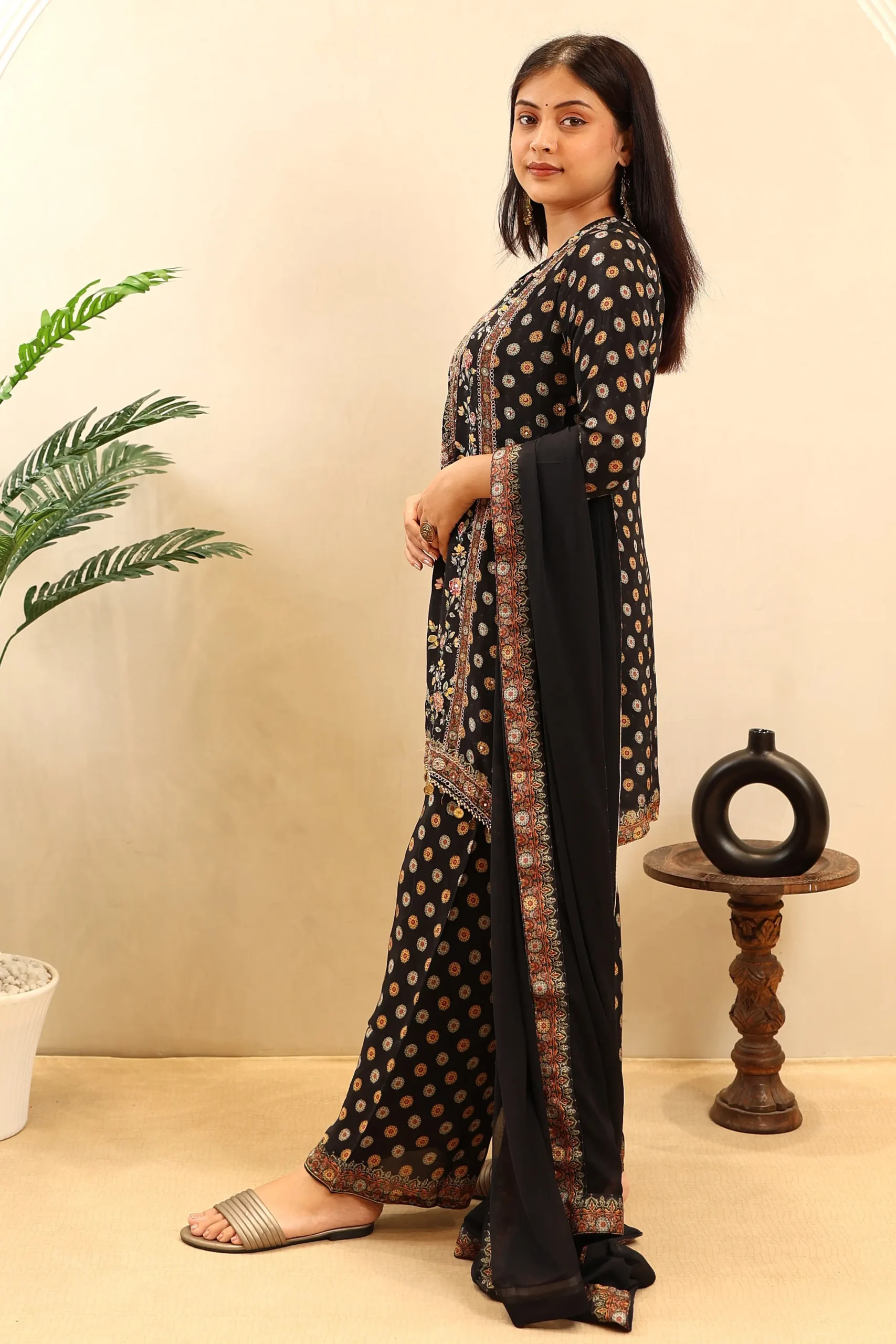 Printed Muslin Kaftan Pattern Suit with Muslin Dupatta and Doori Work - Image 5