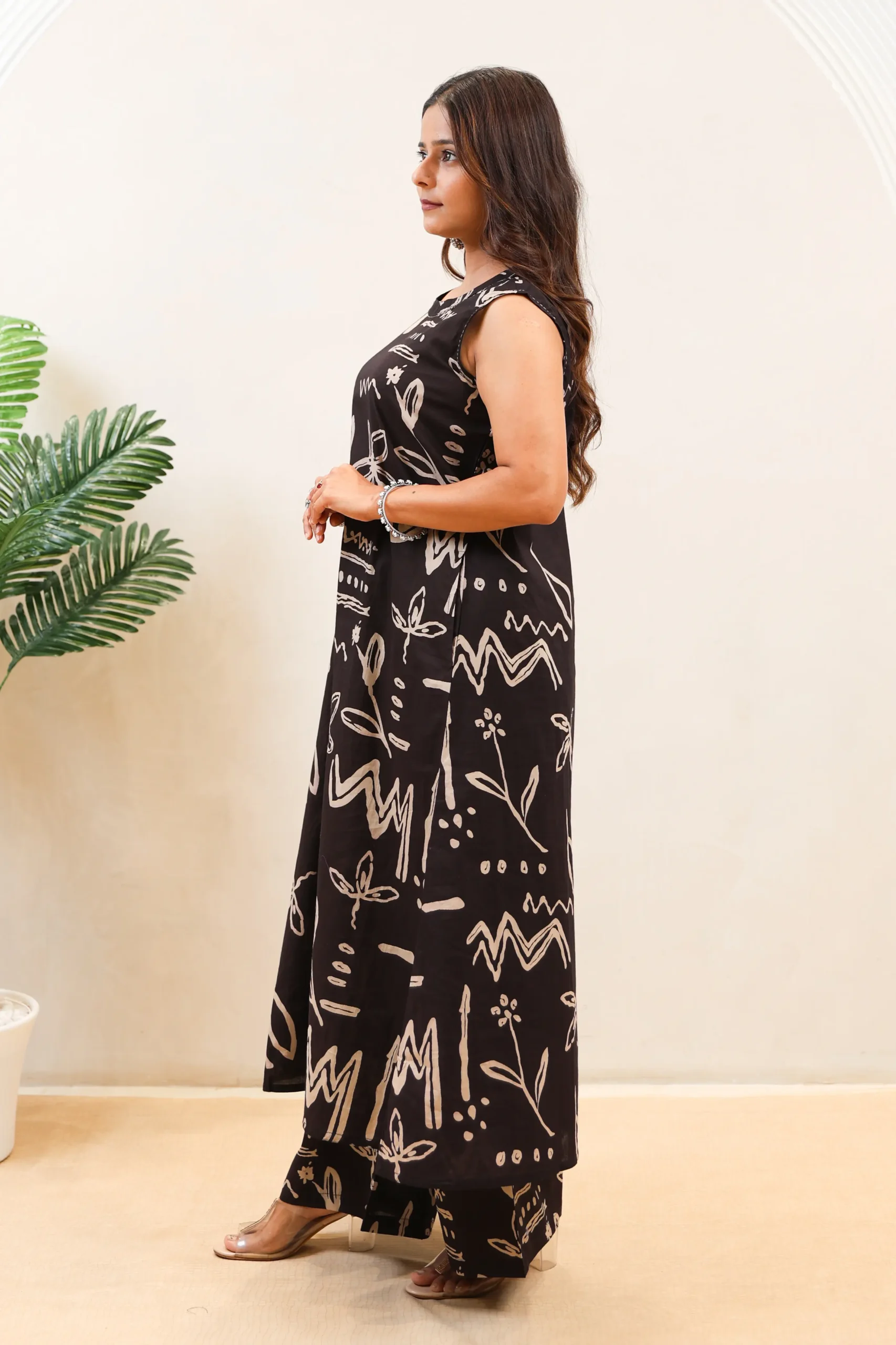 Two-Piece Cotton Suit - Image 2